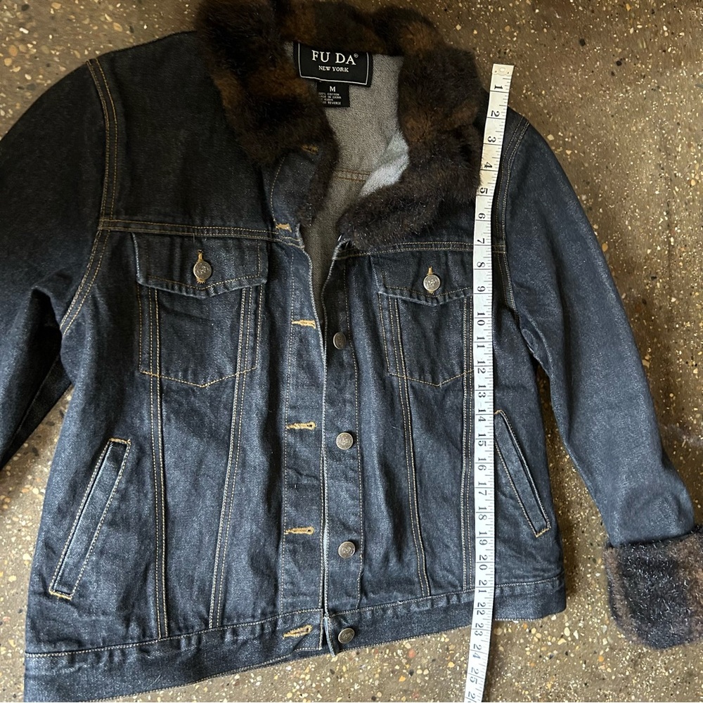 Vintage denim jacket with fur trim - Picture 6 of 6